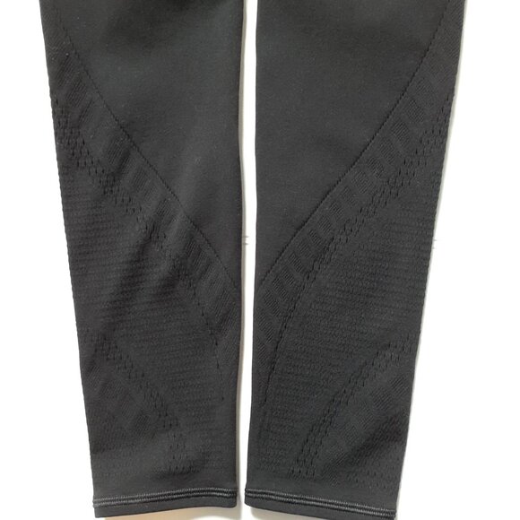 Lululemon Reveal Crop Interconnect *18" Black Size 6 - Picture 9 of 13